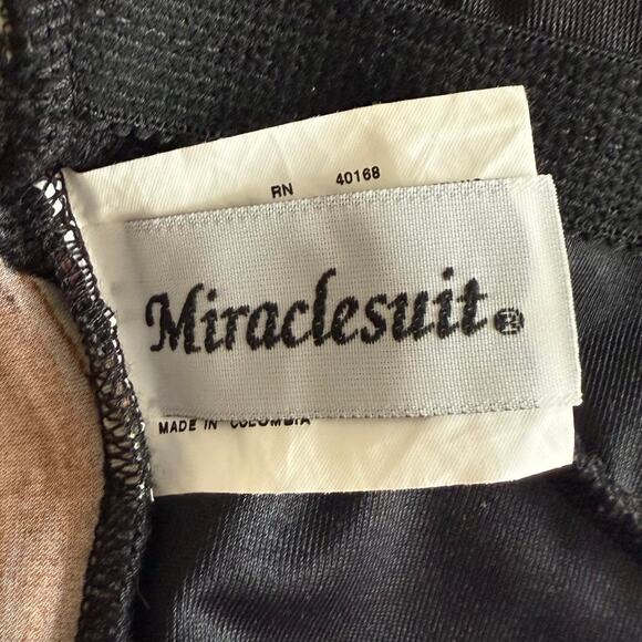 Vintage Miraclesuit Black Hawaiian Floral One Piece Swimsuit Size 18 Hibiscus - Picture 4 of 8